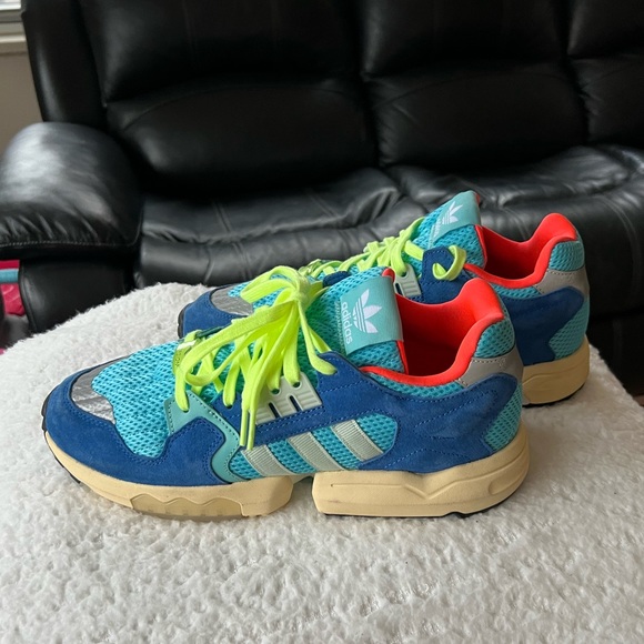 Adidas ZX Torsion Silhouette Sneakers - Picture 2 of 8